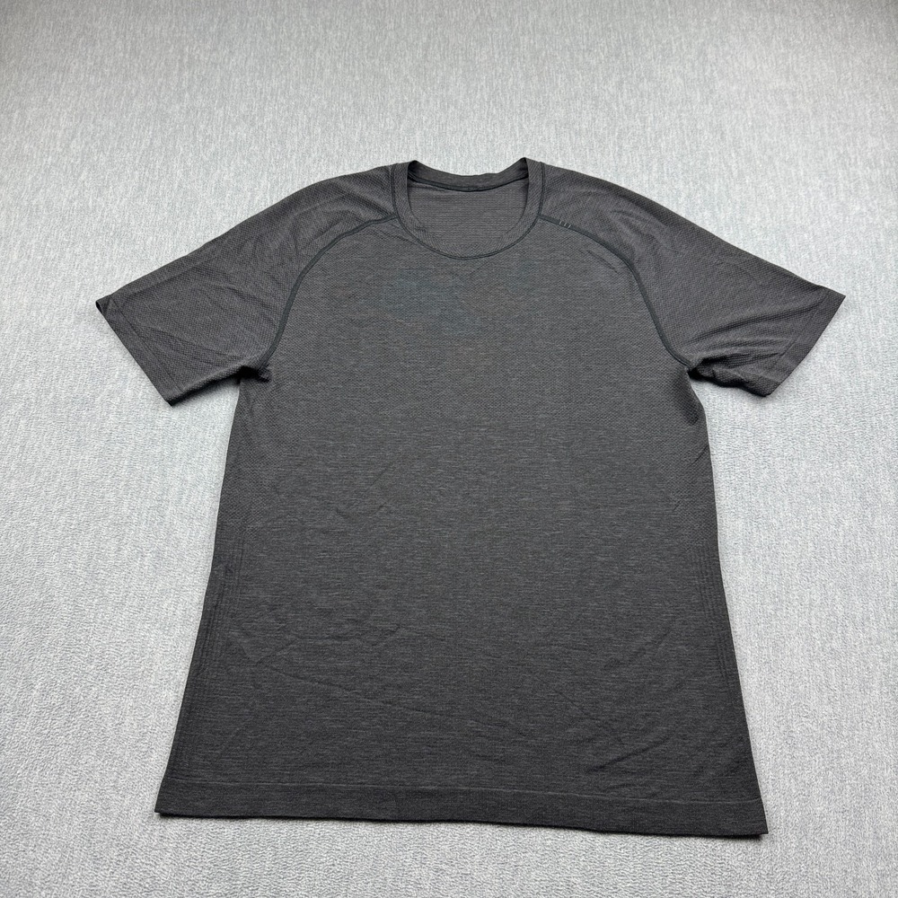 Lululemon Shirt Mens Medium Gray Metal Vent Tech Seamless Athletic Workout Gym